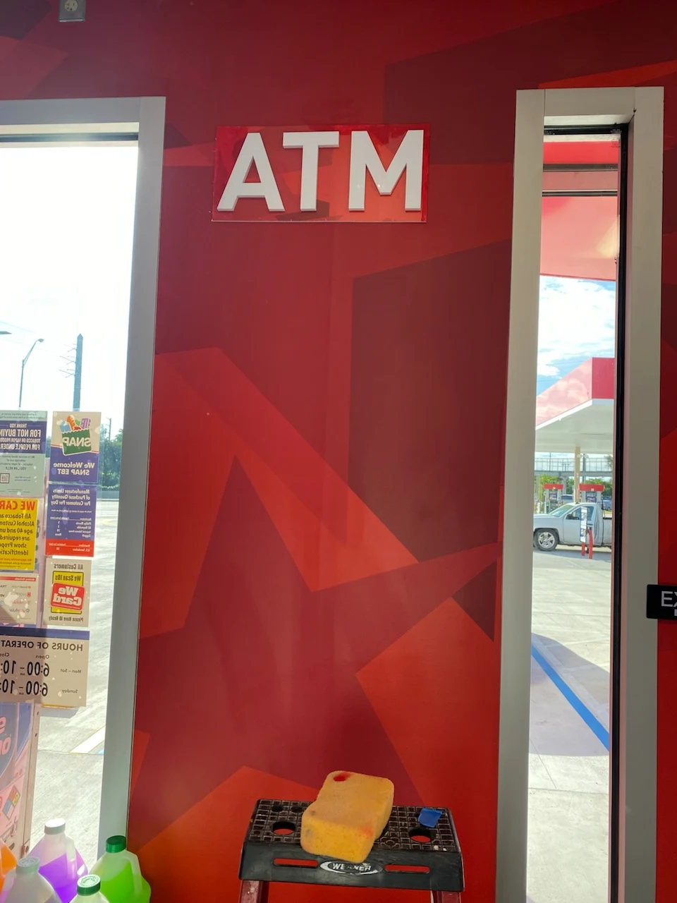 Murphy Oil USA red wall graphic pattern ATM signage